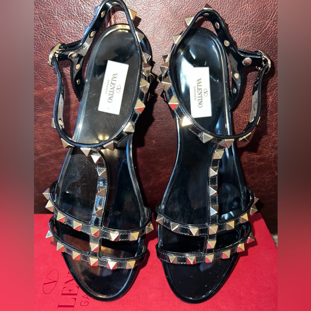 Valentino Garavani Rockstud Jelly Flat Gladiator Sandals - EUC - Sz 39 - Picture 8 of 12